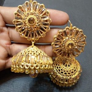 Dangling traditional Earrings (jhumka)